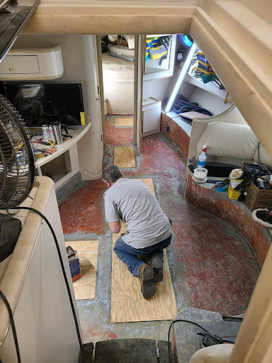 Searay 400 restoration during